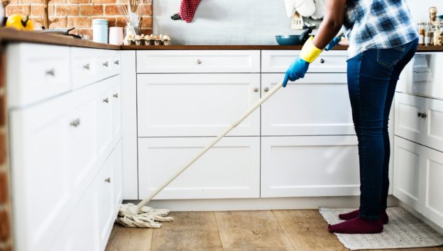 Save Money When Moving and Hire A Cleaning Service Instead