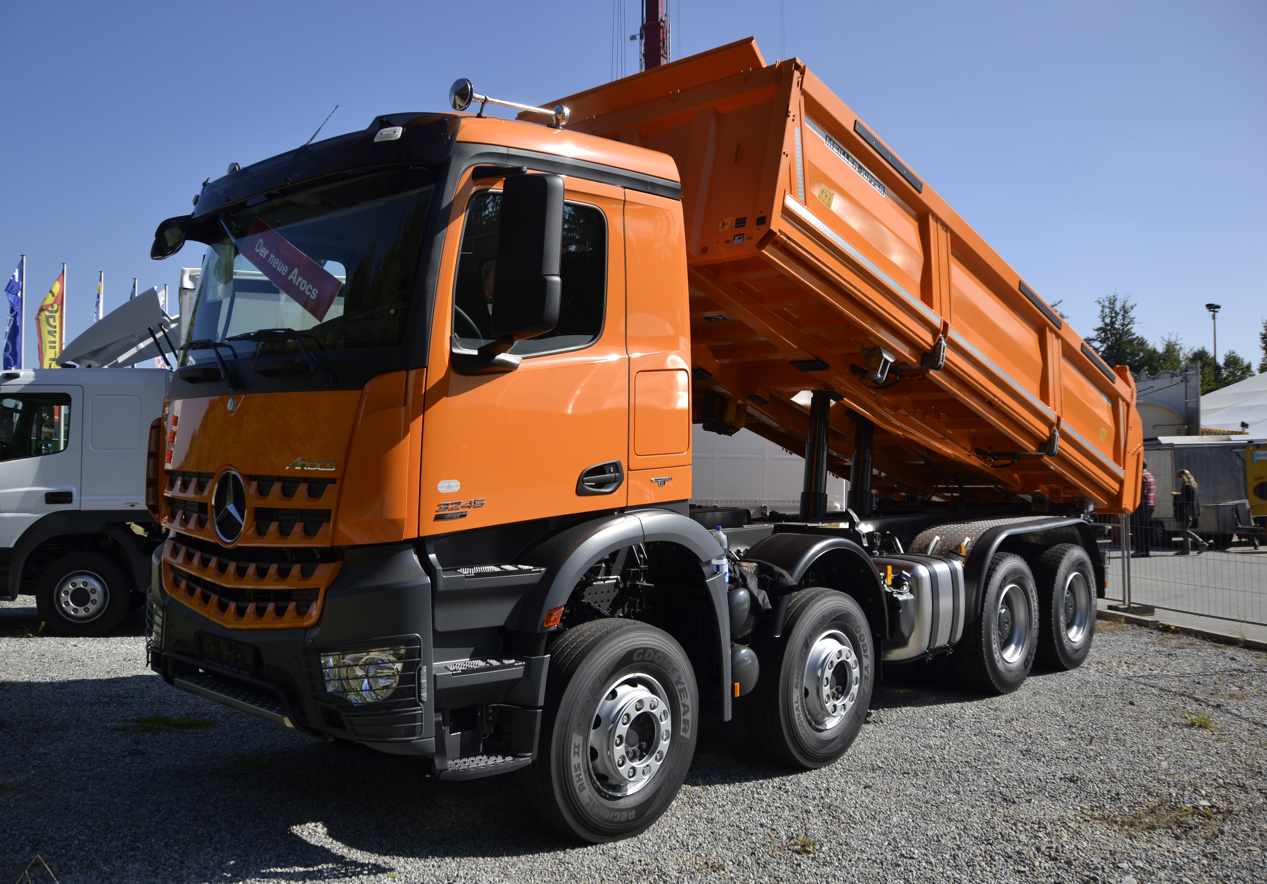 Mercedes-Benz_Arocs_-_dump_truck_version_(1)